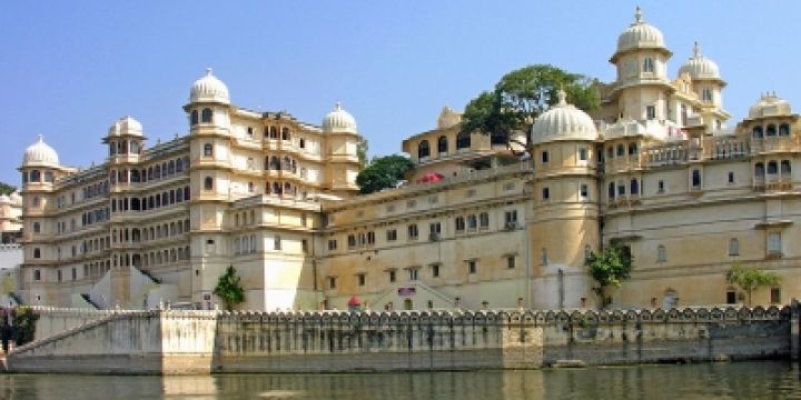 1024px-City_Palace_of_Udaipur-1s8v7rjnemmln5wf6b4150c3dn9uj16i2poath67bbfo.jpg